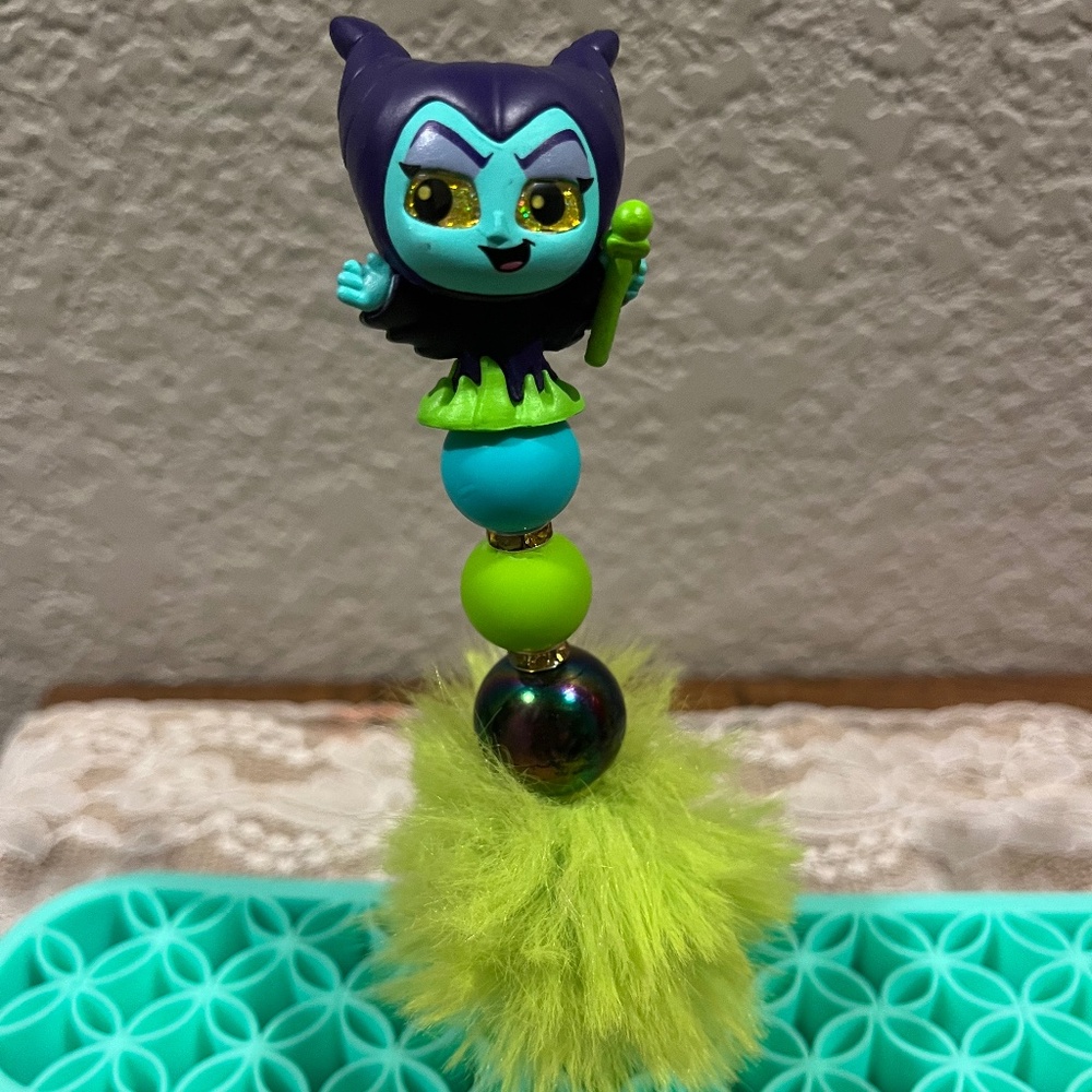 Doorable pen